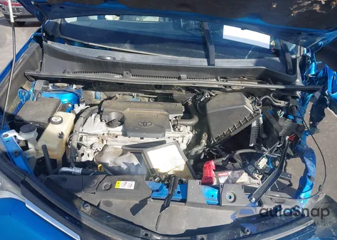 2018 Toyota Rav4 Xle from USA, damaged, VIN JTMWFREV2JJ738766